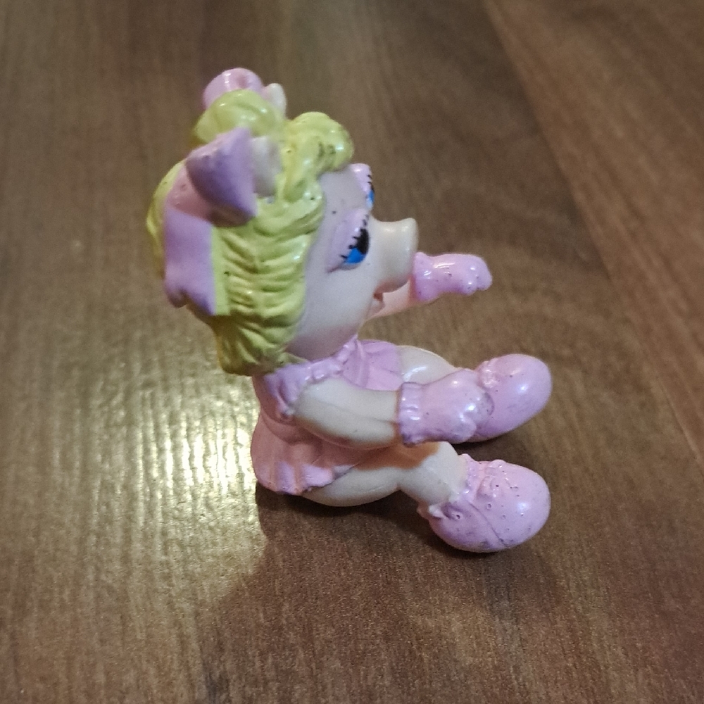 Vintage Baby Miss Piggy Figurine - Picture 4 of 4